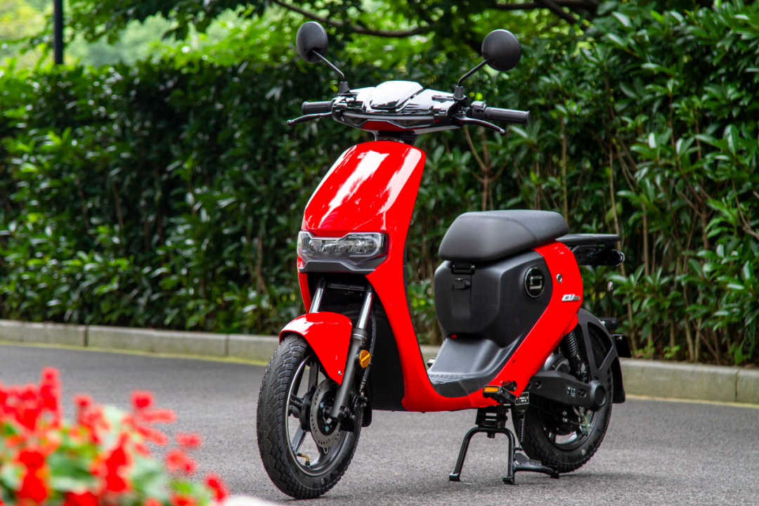 <b>颜值霸屏，科技当道！电动车观察员全面测评速珂CUmini都市新国标</b>