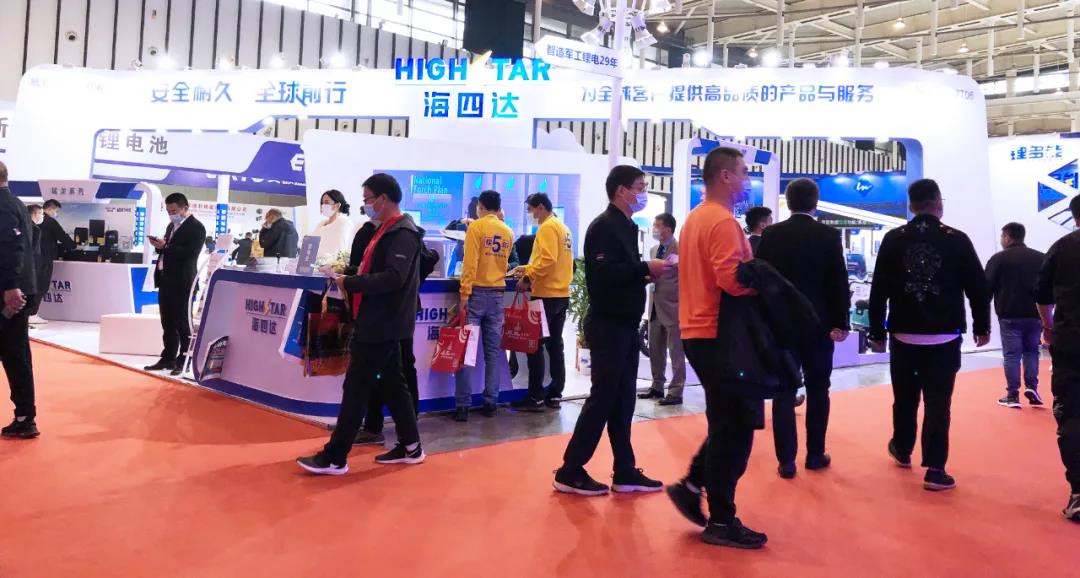 <b>品质领航，南京展首日，海四达与众品牌达成战略合作！</b>