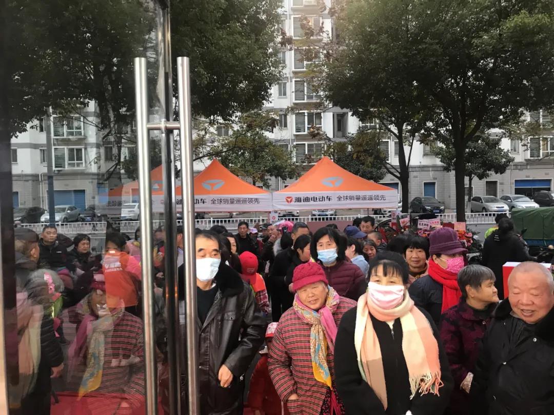 <b>雅迪热销风暴席卷全国，实力碾压，彰显顶级品牌魅力！</b>