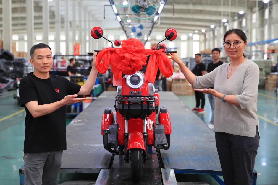 <b>台铃T动力超能版N1下线首发，焕然一新，开启全新骑行时代！</b>