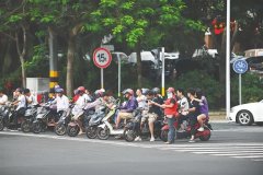 <b>旺季来了！电动车产业迎来巨变，挑战机遇双线并存！</b>