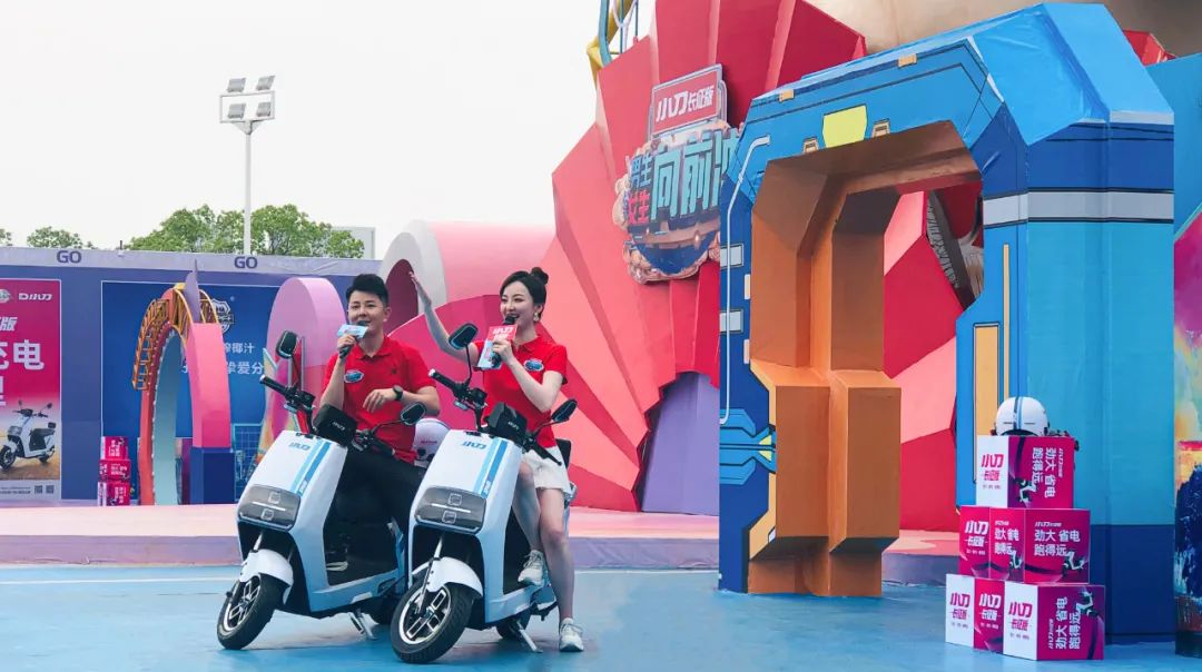 <b>奥运会的目标就是卫冕！小刀携手朱婷，肩负使命，砥砺前行！</b>